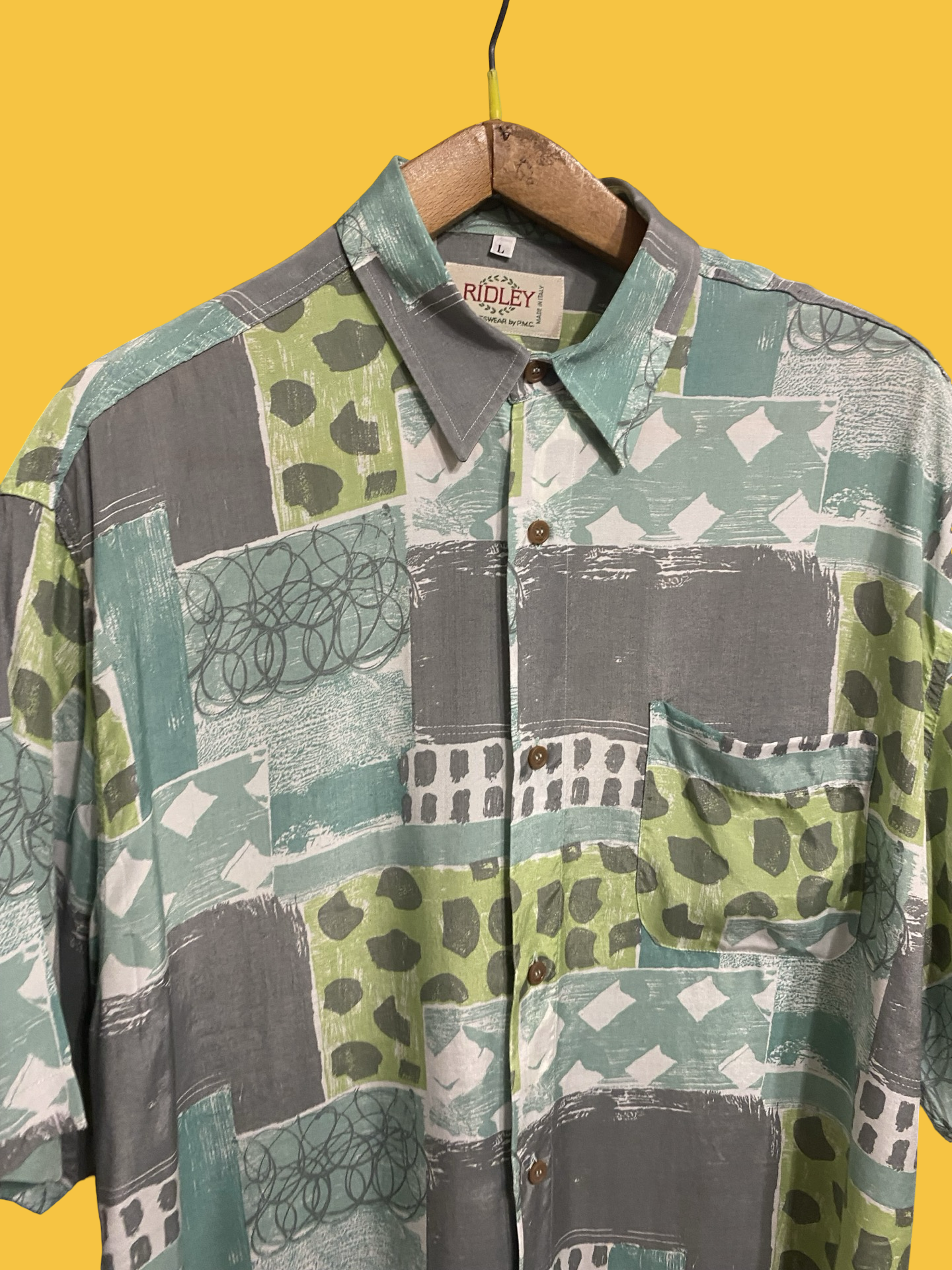 Vintage Style Multicolor Fantasy 90's Shirt Unisex Size L