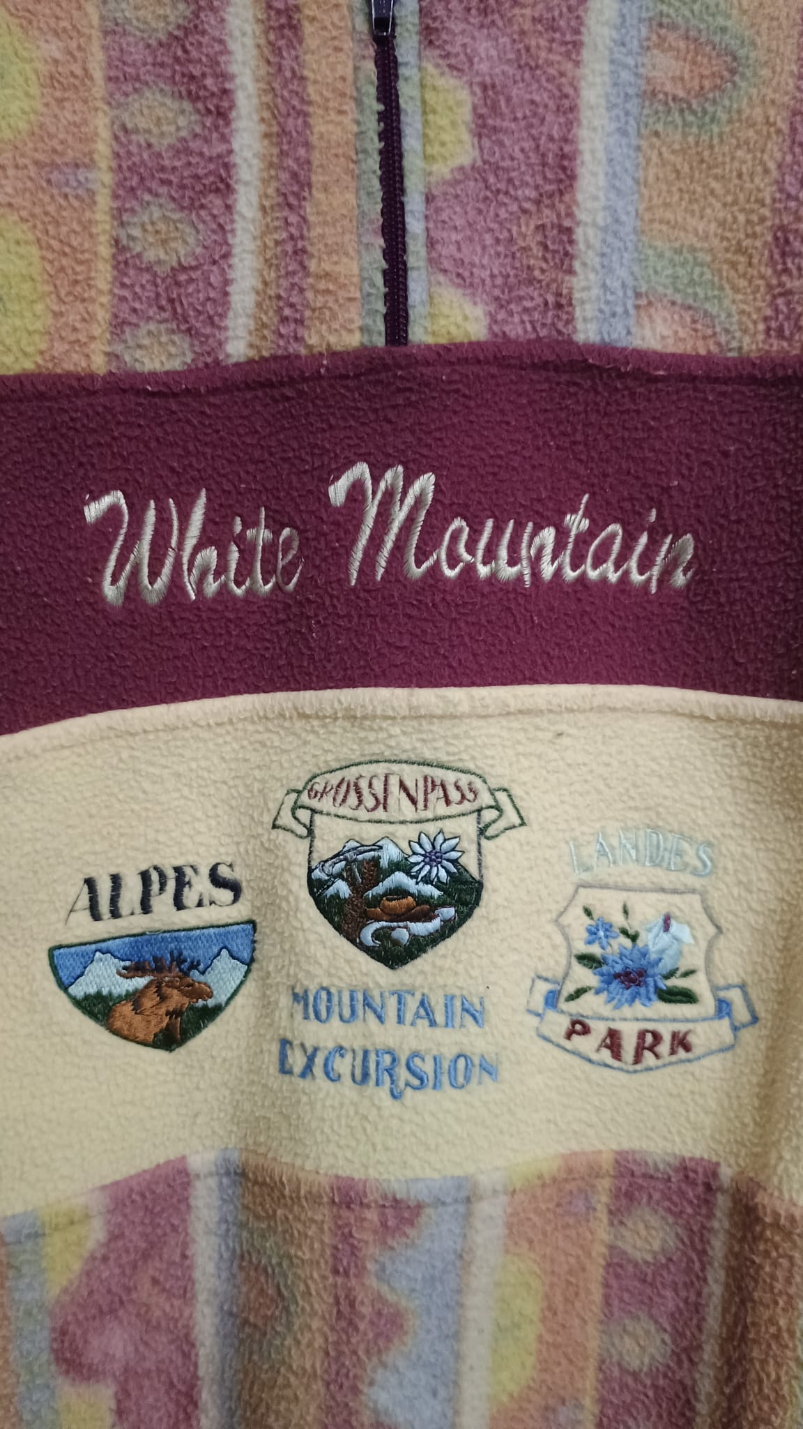 Vintage Multicolor Fantasy 90's Fleece Unisex Size M