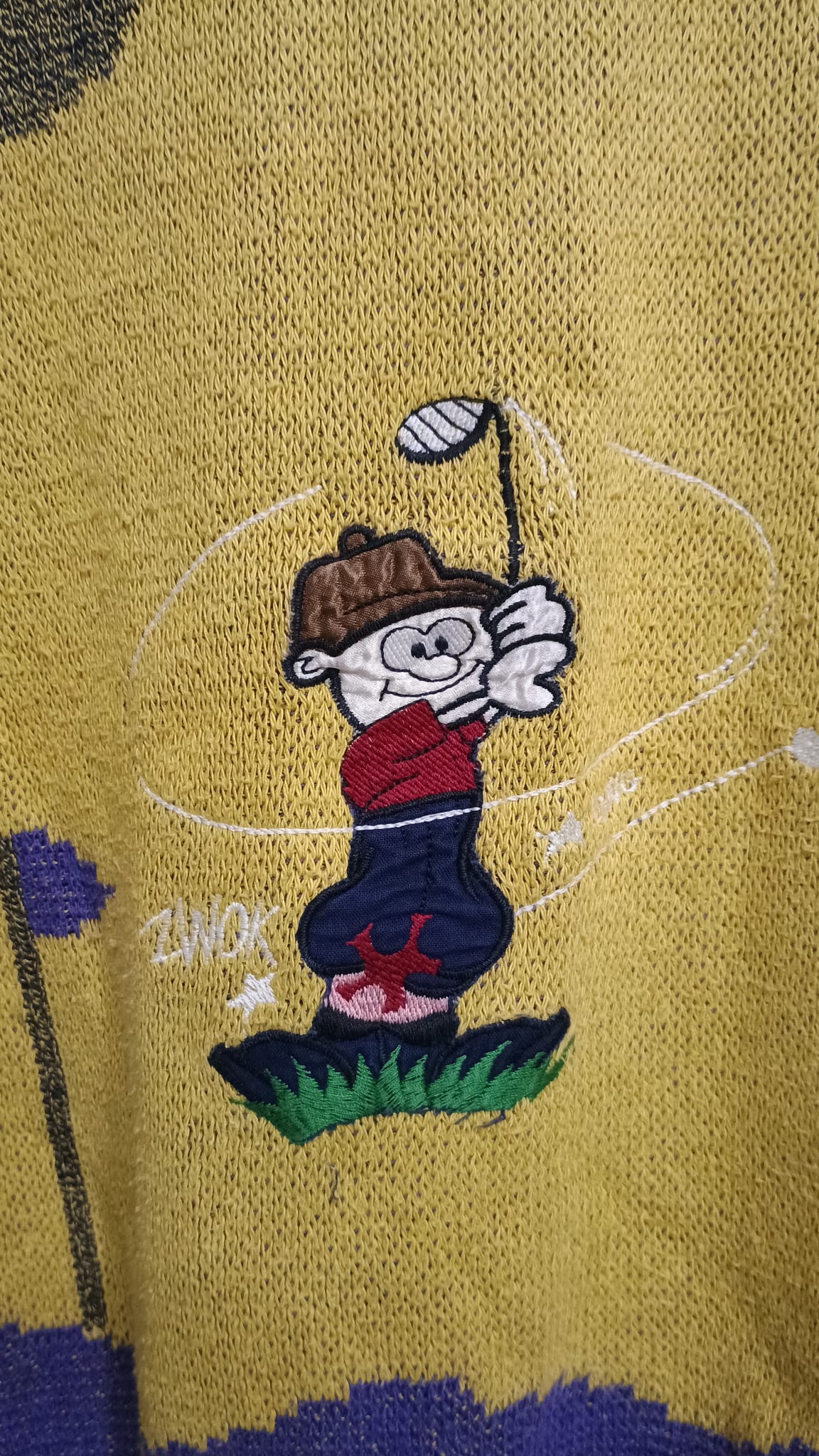 Vintage Multicolor Fantasy 90's Sweater Unisex Size S