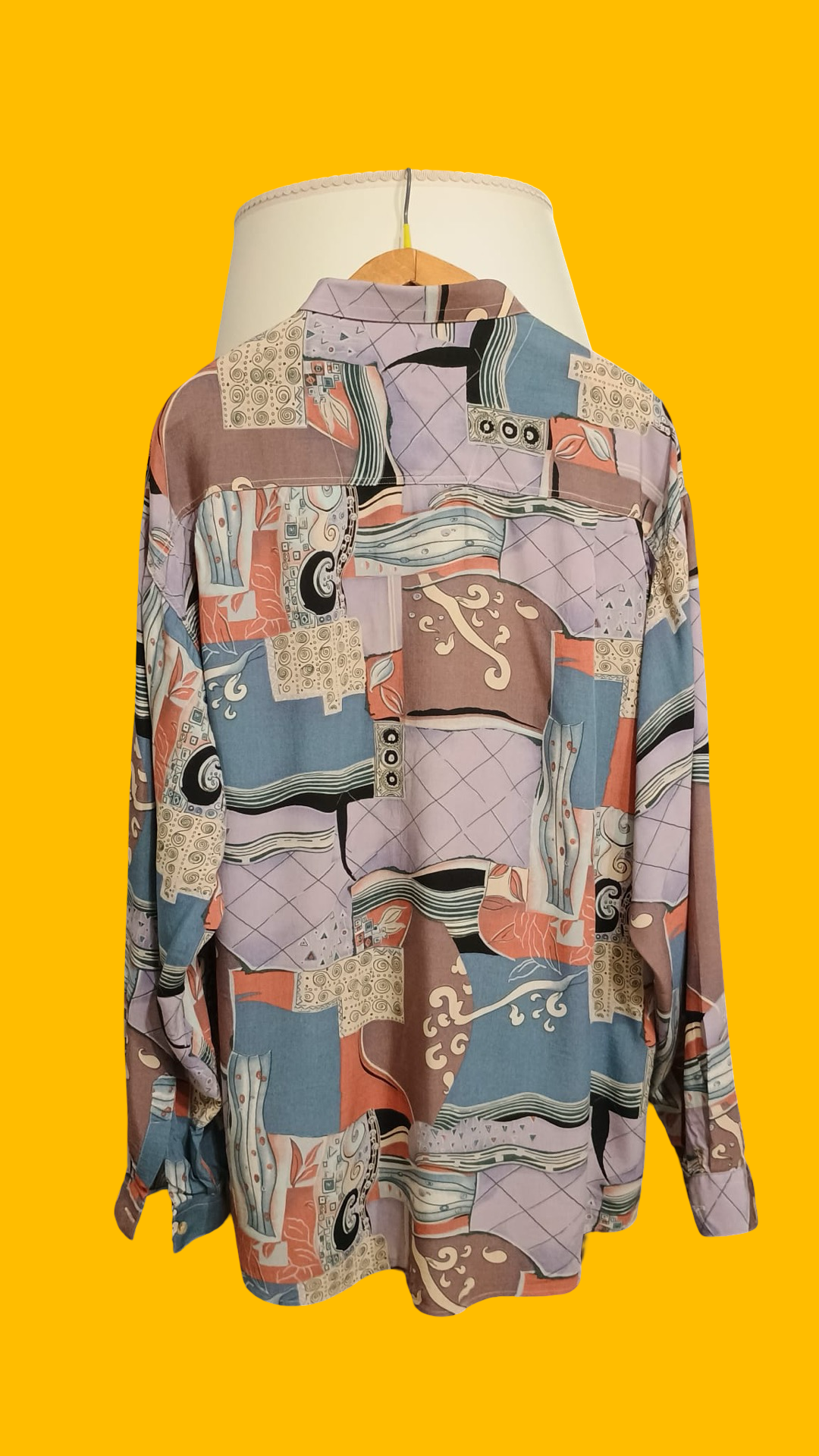 Vintage Multicolor Fantasy 90's Shirt Unisex Size XL