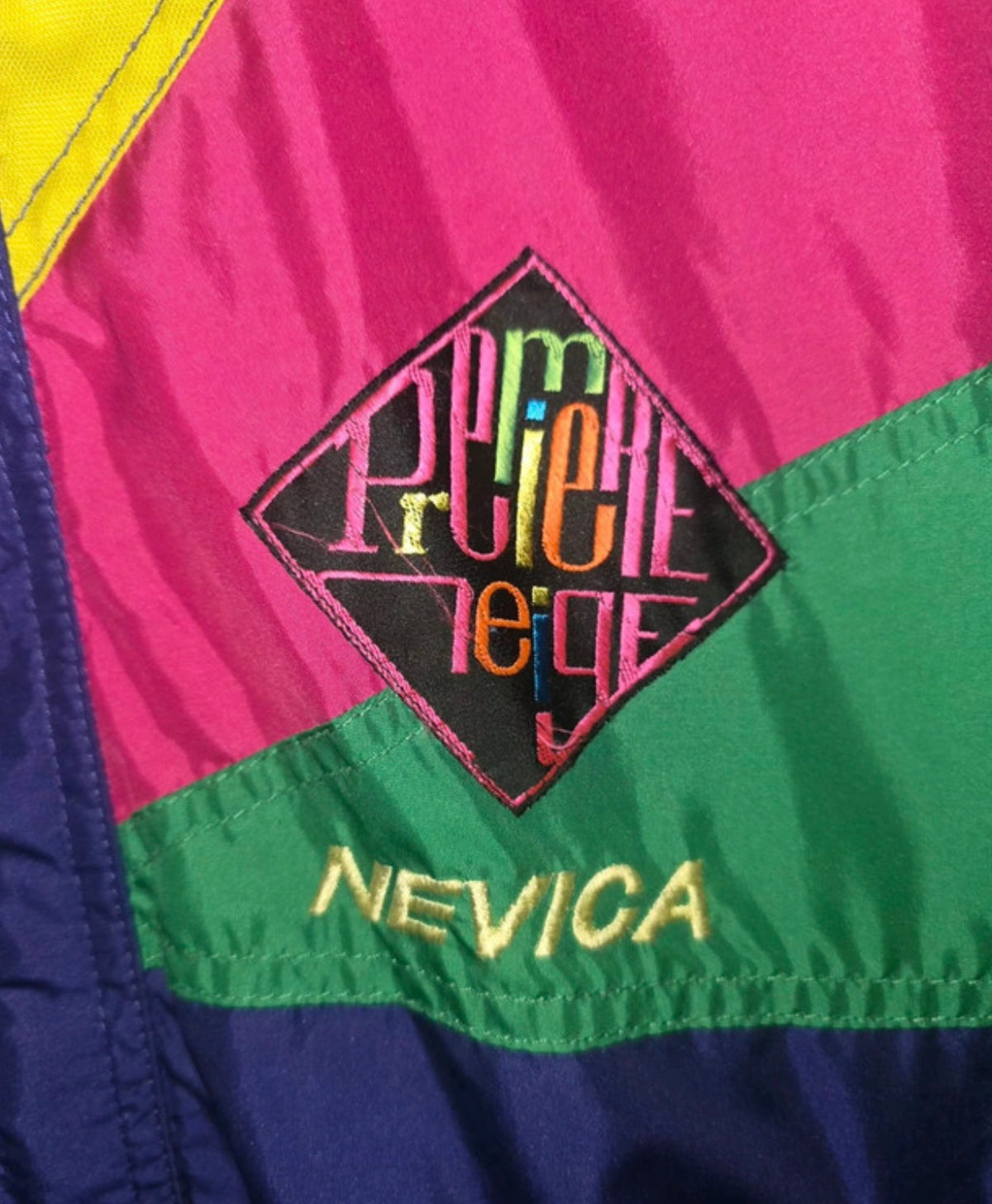 Vintage Multicolor Fantasy 90's Rare Snow Jacket Unisex Size XL