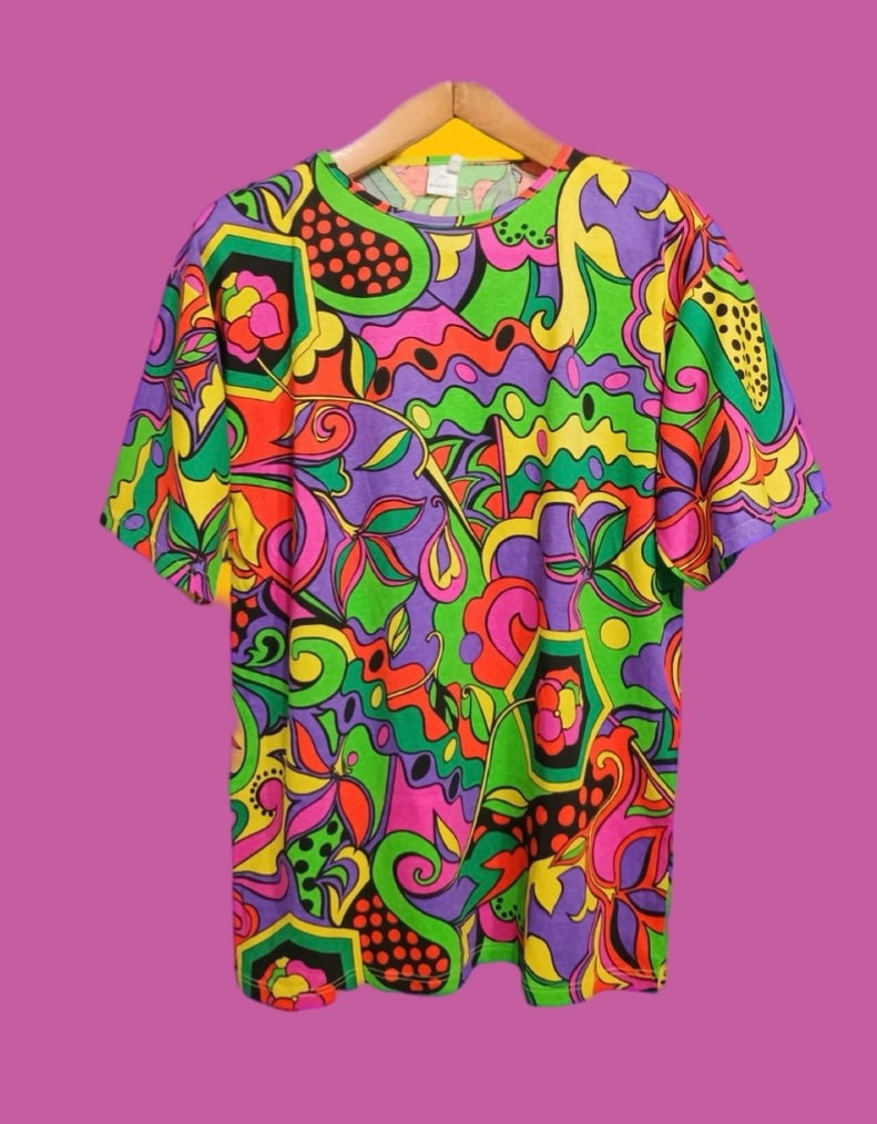 Vintage Multicolor Fantasy 90's Shirt Unisex Size S