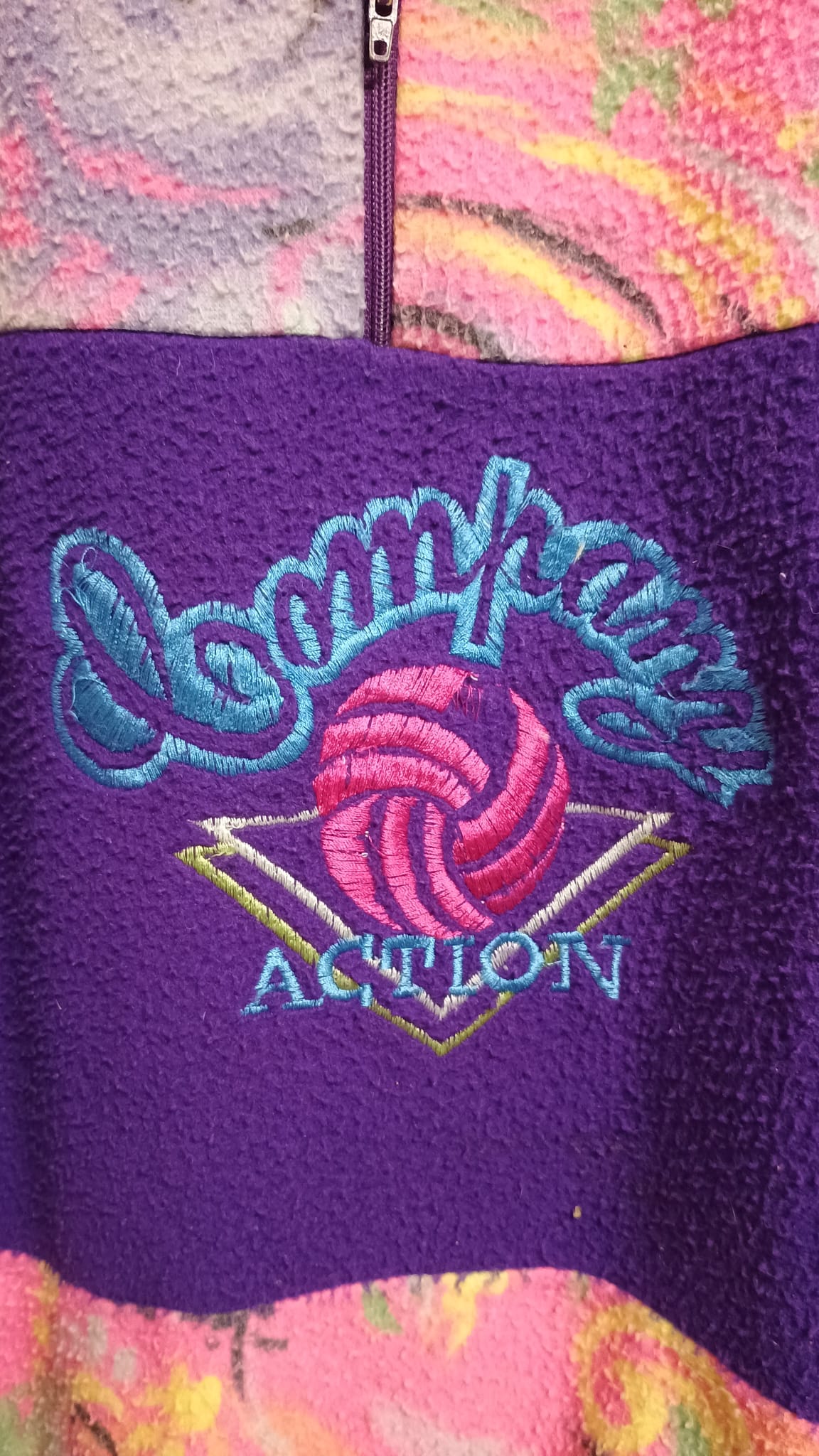 Vintage Multicolor Fantasy 90's Fleece Unisex Size M