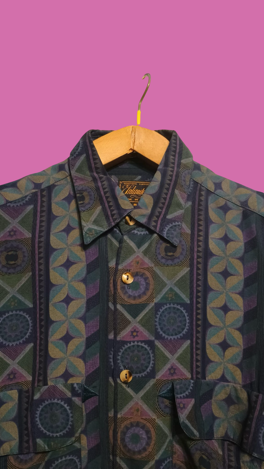 Vintage Multicolor Fantasy 90's Shirt Unisex Size S